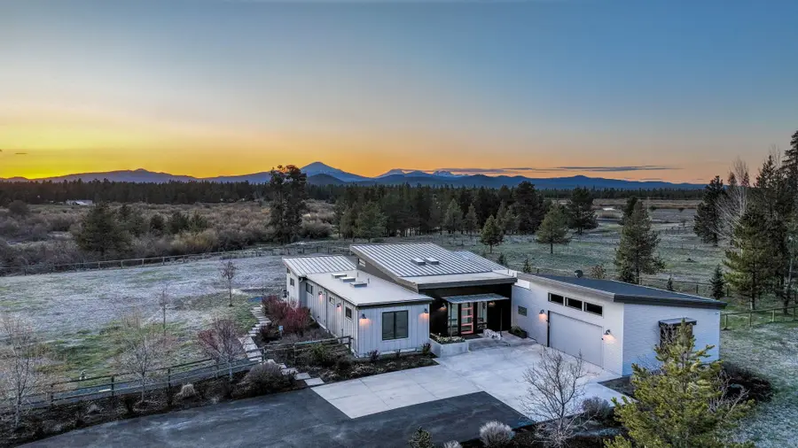 55543 Huntington Road, Bend, OR 97707 - #3