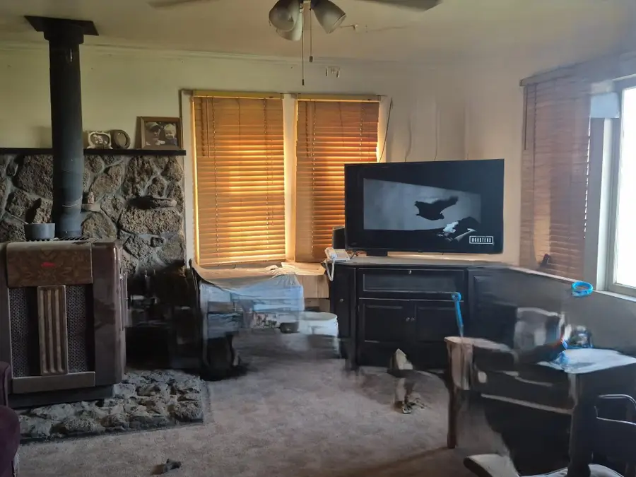 406 Sharp Road, Midland, OR 97634 - #2