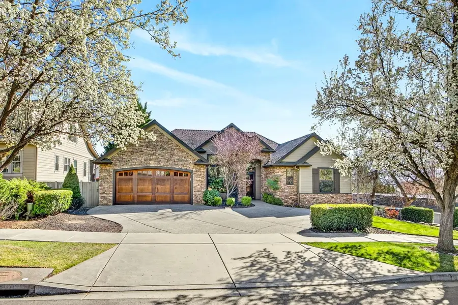 3874 Cherry Lane, Medford, OR 97504 - #2