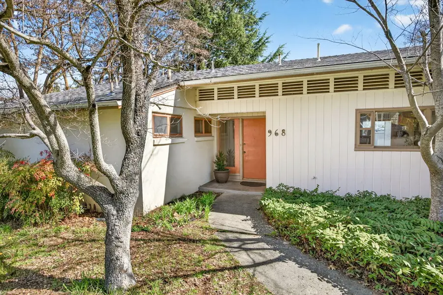 968 Garden Way, Ashland, OR 97520 - #2