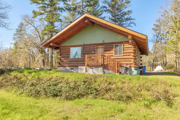 5737 Rockydale Road, Cave Junction, OR 97523