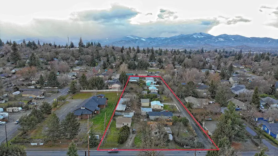 1808 Spring Street, Medford, OR 97504 - #2