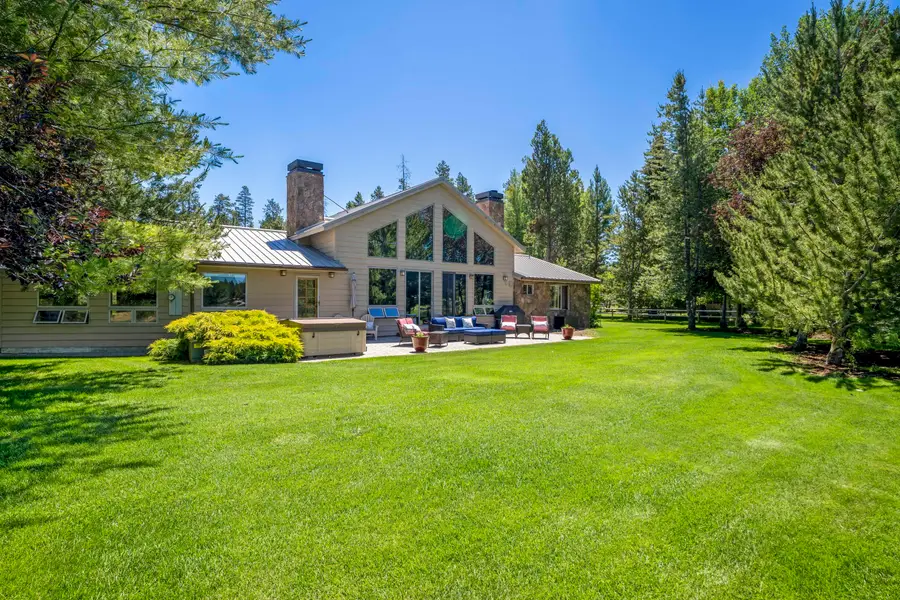 55635 Gatehouse Lane, Bend, OR 97707 - #3