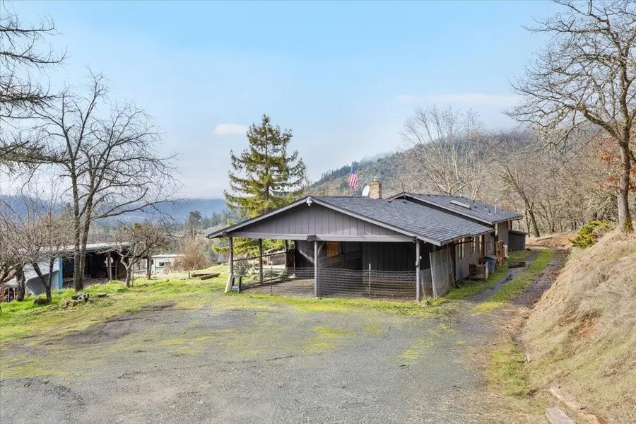 872 Scott Drive, Grants Pass, OR 97527 - #2
