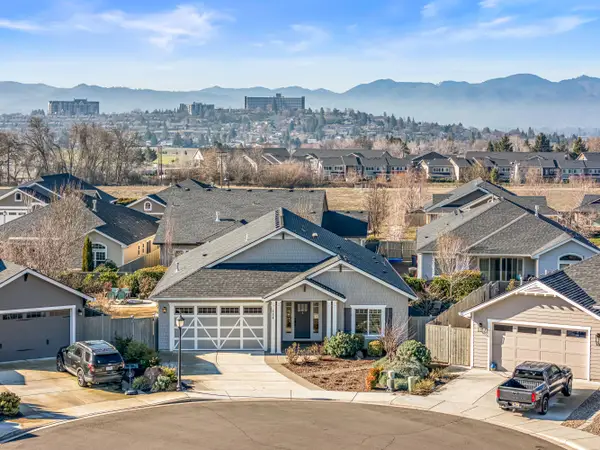 114 Connecticut Court, Medford, OR 97504