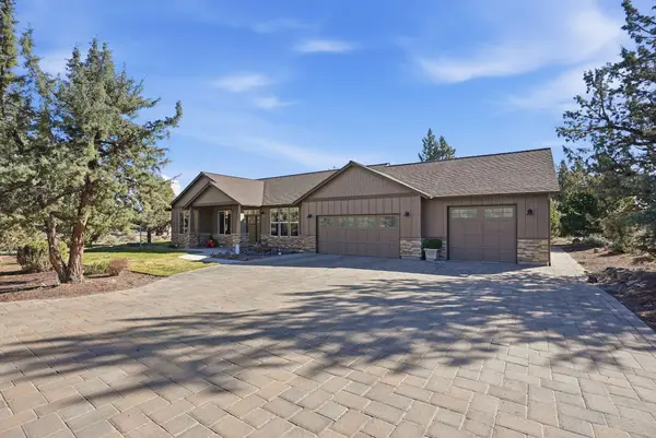 2440 Linnet Lane, Redmond, OR 97756