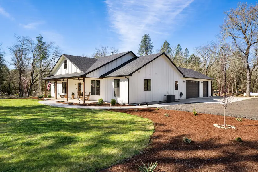 1398 Ellison Lp, Merlin, OR 97532 - #2