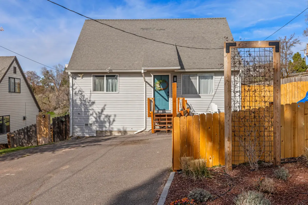 2030 Sargent Avenue, Klamath Falls, OR 97601 - #1