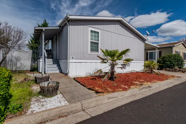 2552 Thorn Oak Drive #SPC 9, Medford, OR 97501