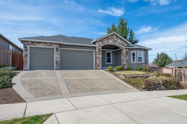 2715 Montara Drive, Medford, OR 97504