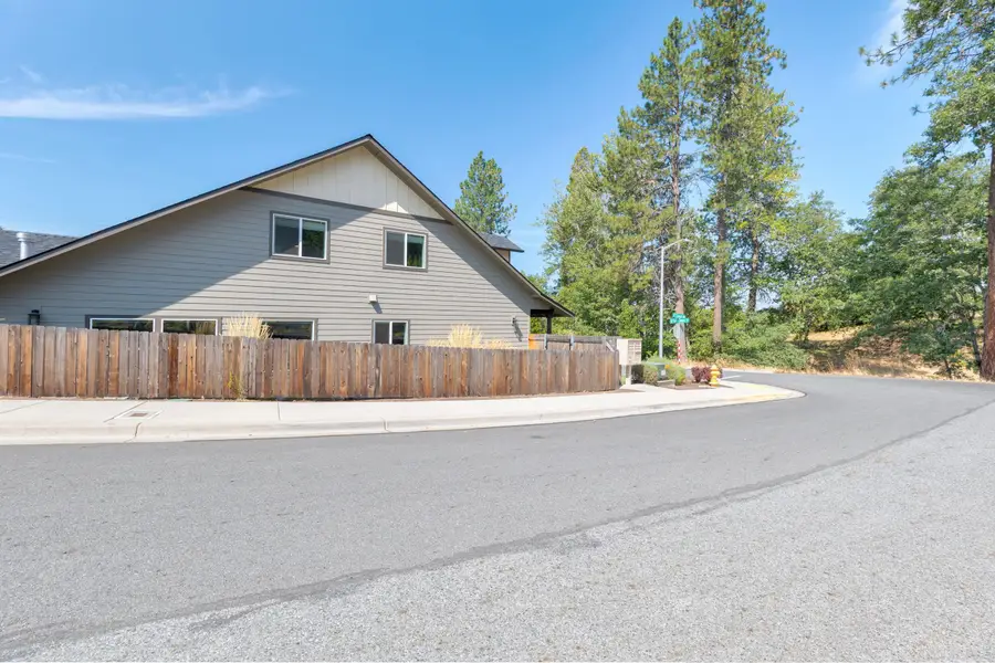 201 SE Sand Cyn Lane, Grants Pass, OR 97527 - #3