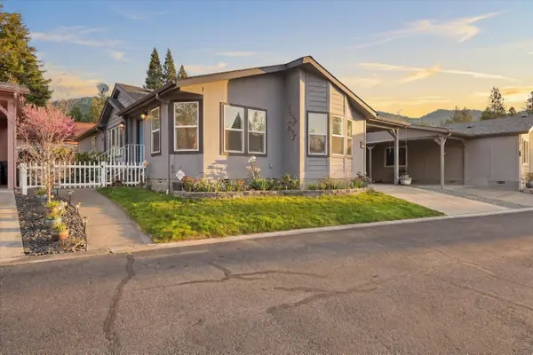 156 NW Wrightwood Circle, Grants Pass, OR 97526