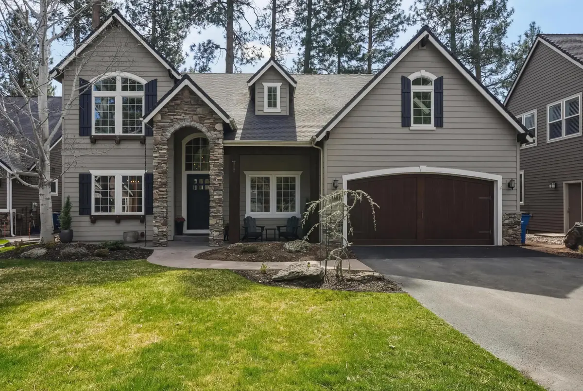 1041 E Timber Pine Drive, Sisters, OR 97759 - #1