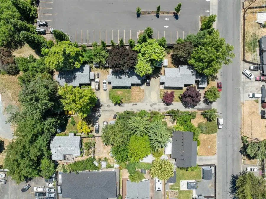 307 Tussey Lane, Grants Pass, OR 97527 - #2