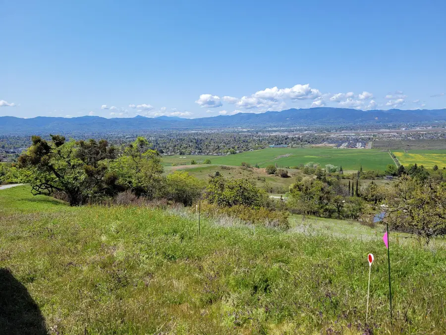 3635 High Prairie Drive, Medford, OR 97504 - #2