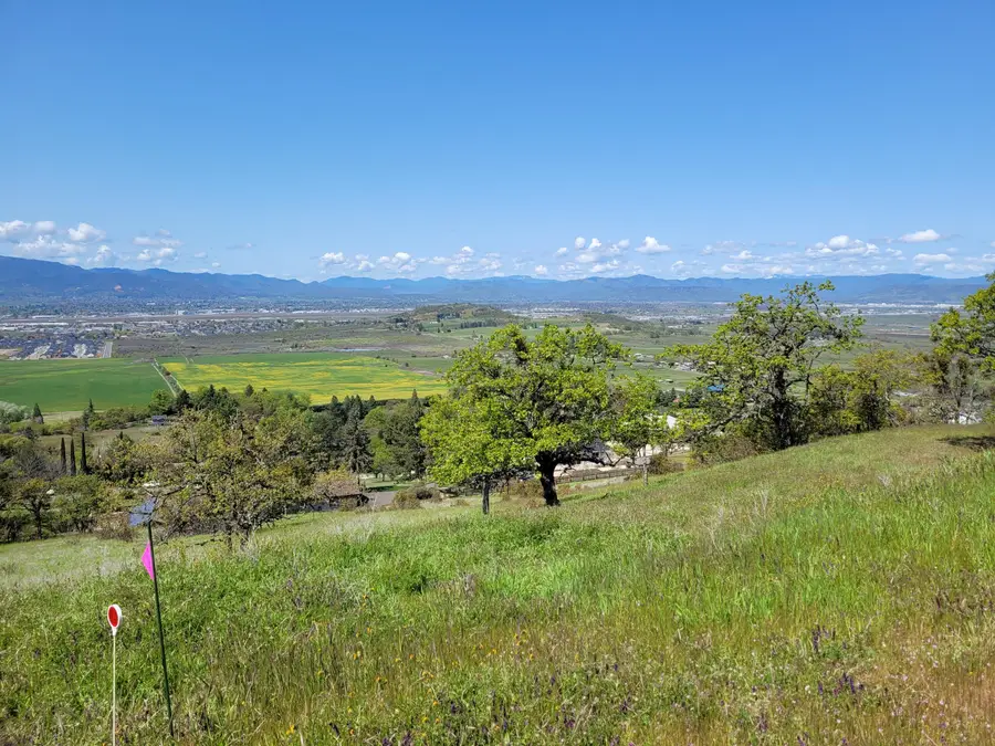 3635 High Prairie Drive, Medford, OR 97504 - #3