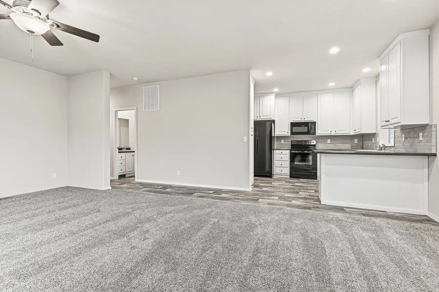 8401 Old Stage Rd Road #25, Medford, OR 97504 - #3