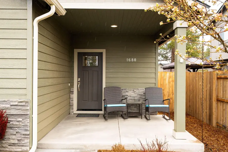 1680 W Mckinney Butte Road, Sisters, OR 97759 - #2