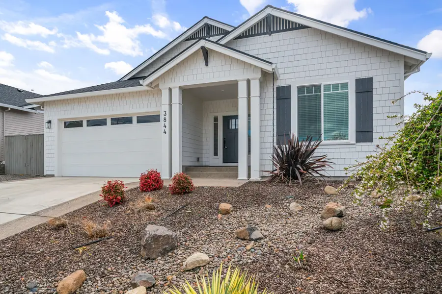 3844 Arena Drive, Medford, OR 97504 - #3