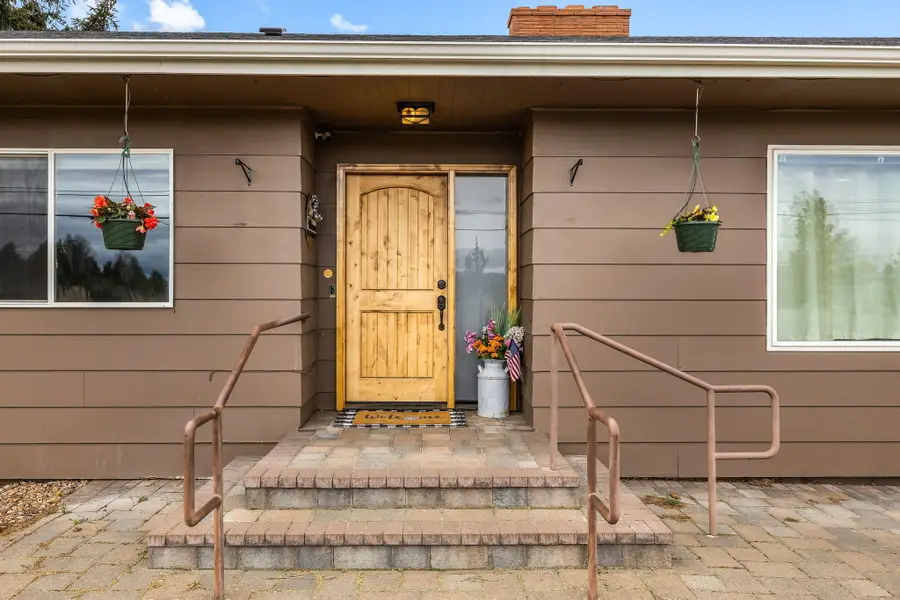 2514 S Adams Drive, Madras, OR 97741 - #3