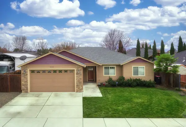 3240 Dearborn Lane, Medford, OR 97504