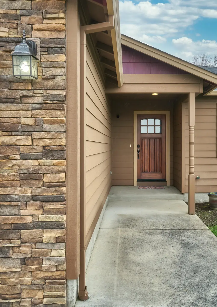 3240 Dearborn Lane, Medford, OR 97504 - #3