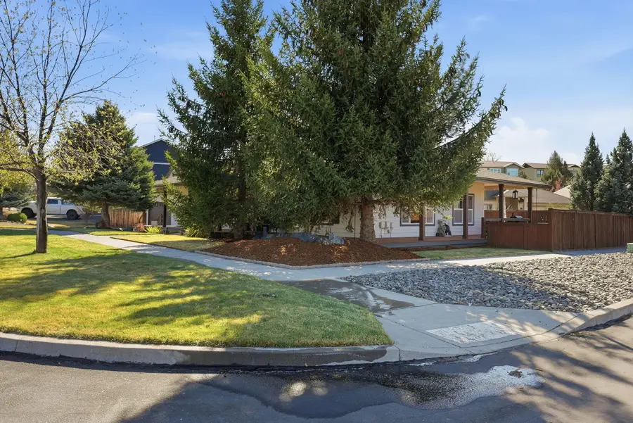 20721 Tango Creek Avenue, Bend, OR 97701 - #2