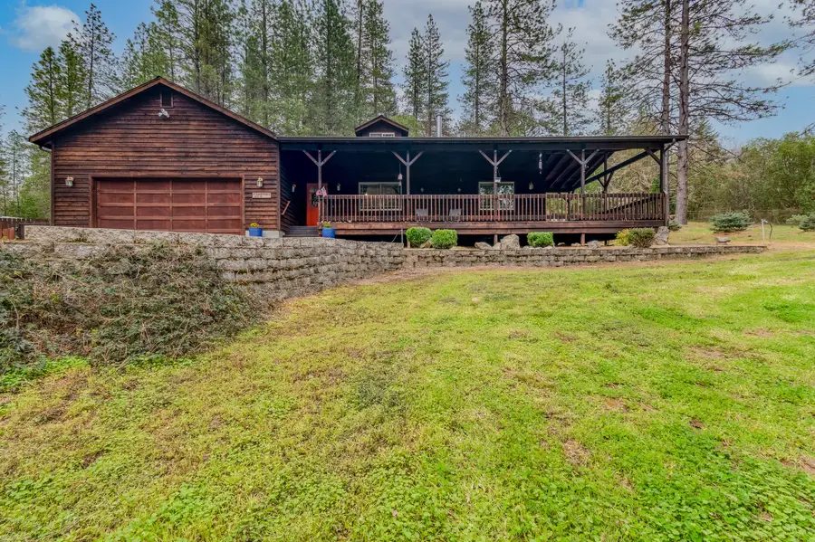 4728 E Evans Creek Road, Rogue River, OR 97537 - #3