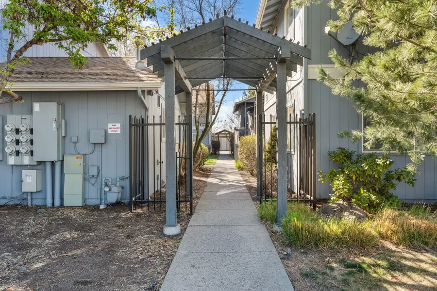 1015 SE 4th Street #11, Bend, OR 97702 - #2