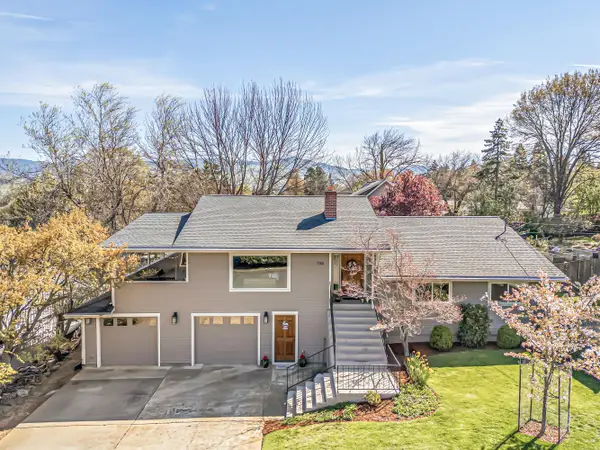 736 Frances Lane, Ashland, OR 97520