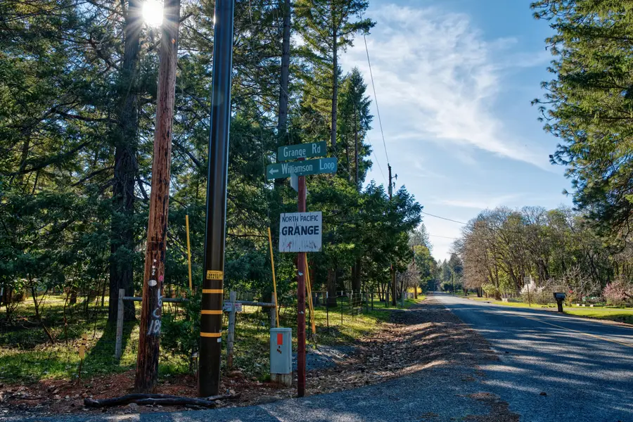 389 Boyer Road, Grants Pass, OR 97526 - #2