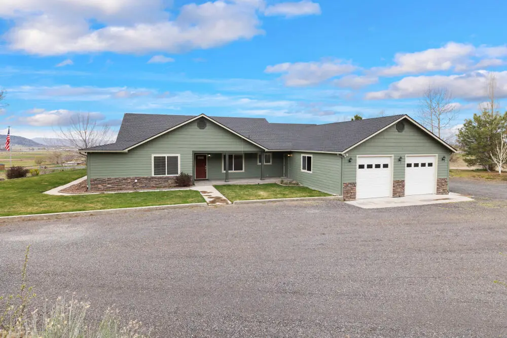 12445 Highway 140 E, Klamath Falls, OR 97603 - #1