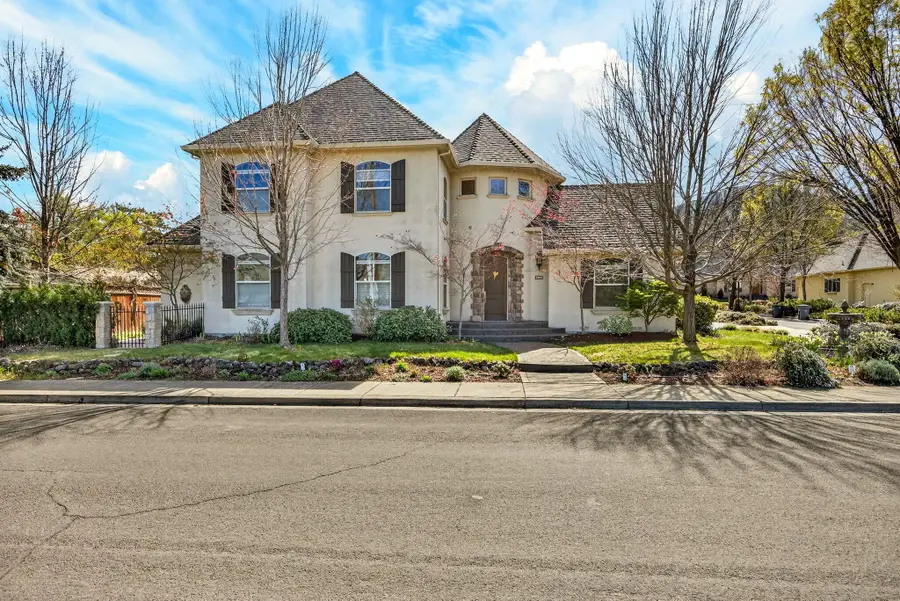 692 Vansant Street, Ashland, OR 97520 - #2