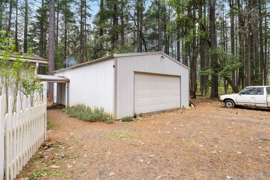 110 Falling Leaf Drive, Selma, OR 97538 - #2