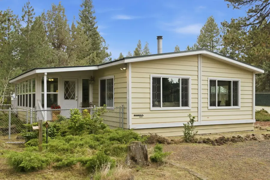 61067 Chuckanut Drive, Bend, OR 97702 - #3