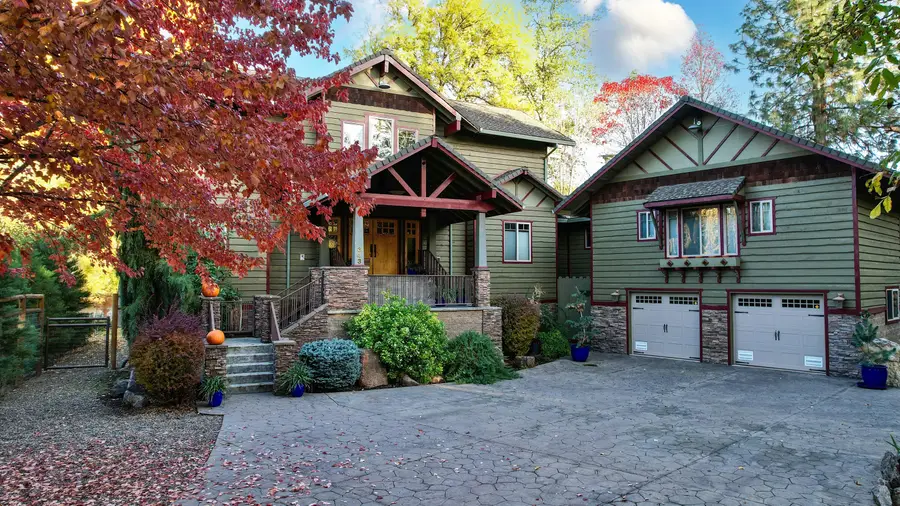 343 Rene Drive, Shady Cove, OR 97539 - #3