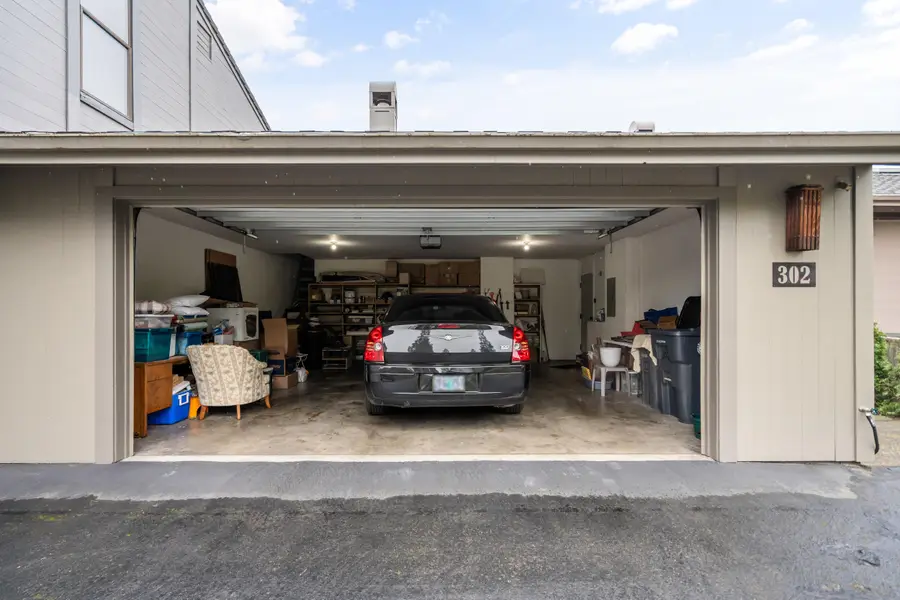 302 Medford Heights Lane, Medford, OR 97504 - #3