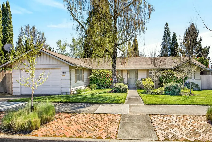 2418 Acorn Way, Medford, OR 97504 - #2