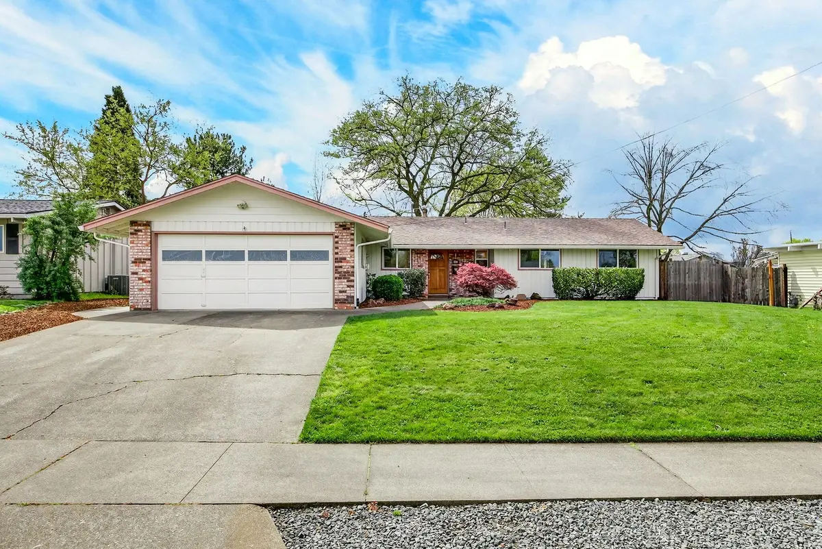 1680 Brookhurst Street, Medford, OR 97504 - #1