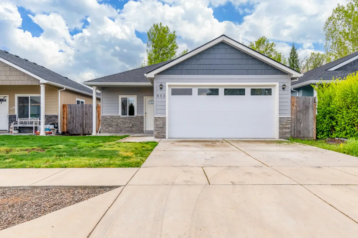 855 Tannin Drive, Medford, OR 97501 - #1
