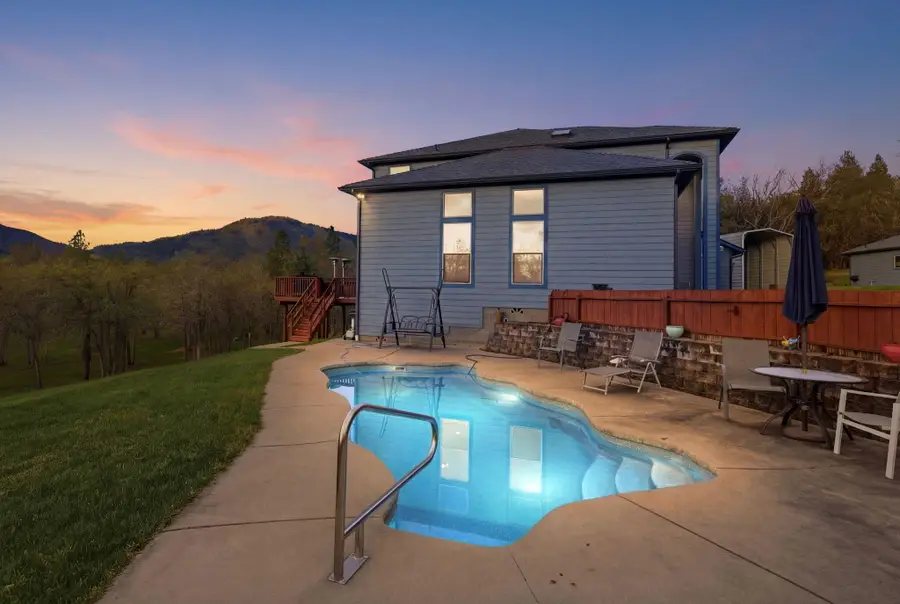 547 Jackpine Drive, Grants Pass, OR 97526 - #3