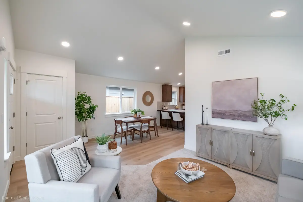 2837 NW Sterling Drive, Redmond, OR 97756 - #1