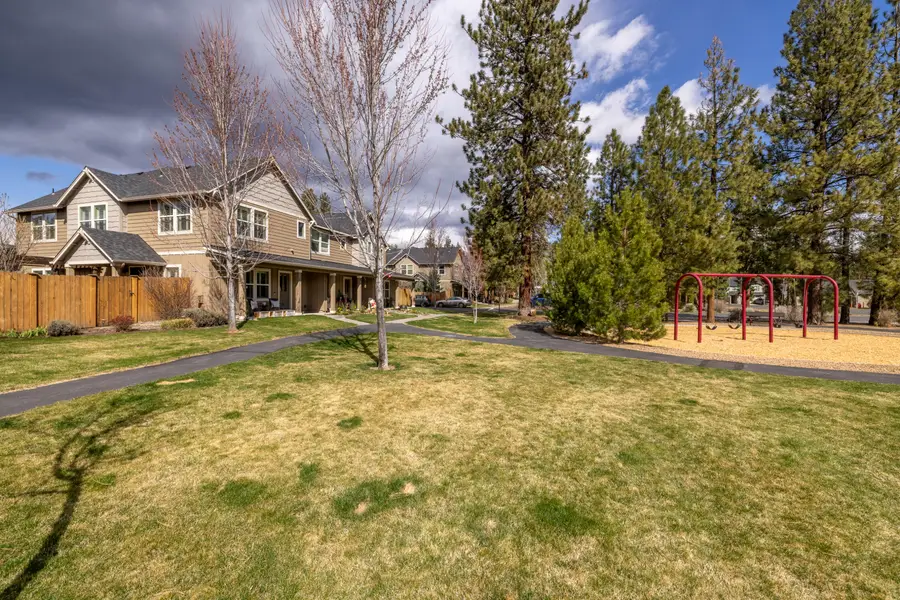 840 N Hindeman Street, Sisters, OR 97759 - #3