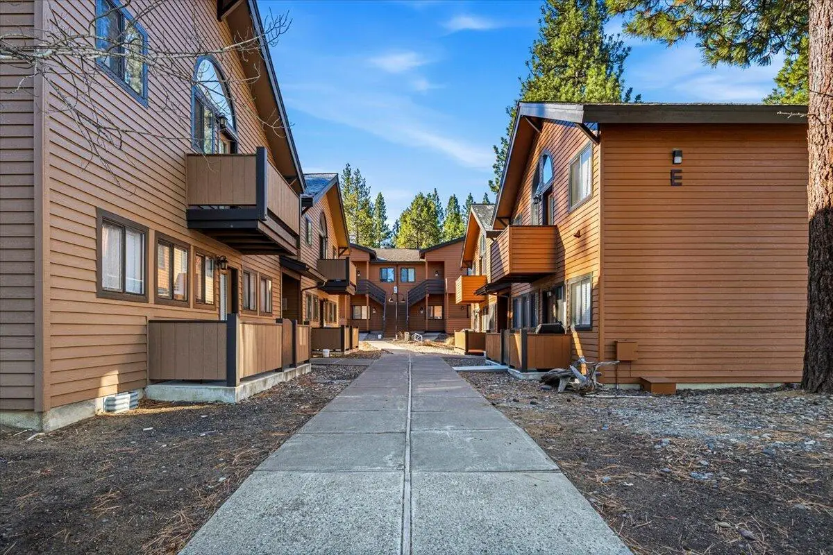 56856 Enterprise Drive # E4, Sunriver, OR 97707 - #1