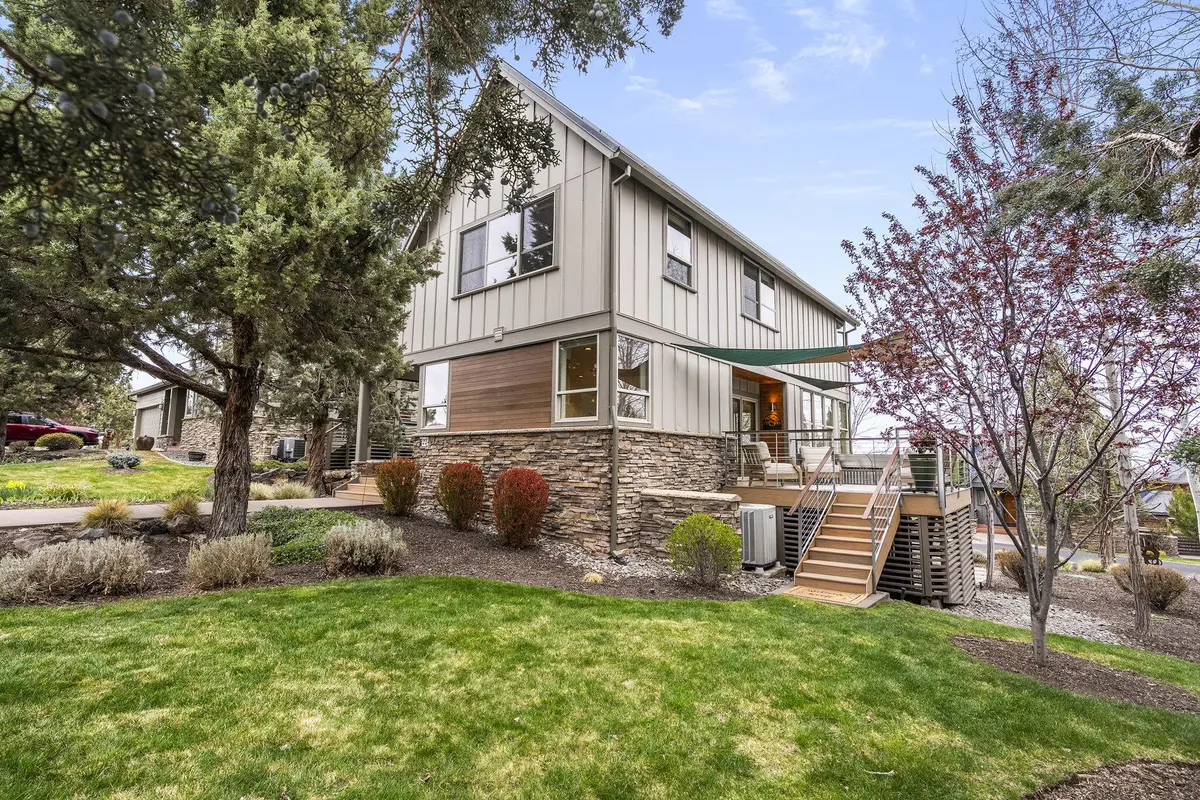 224 Volunteer Park Lane, Redmond, OR 97756 - #1