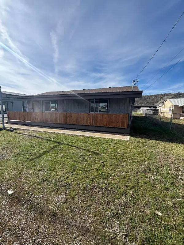 949 NW Madras Highway, Prineville, OR 97754