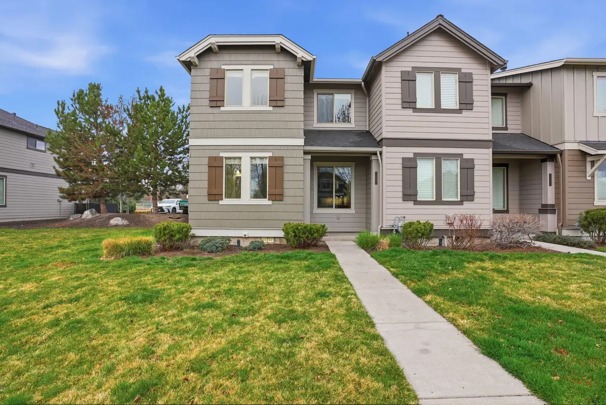 3249 SW 28th Street, Redmond, OR 97756 - #1