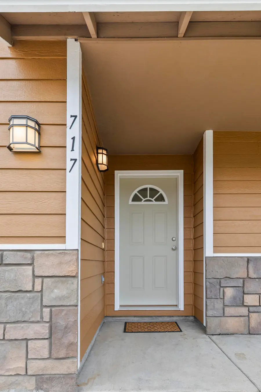 717 SE Cross Lane, Madras, OR 97741 - #3