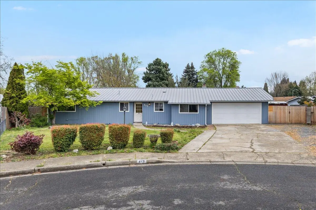 413 Emerald Circle, Medford, OR 97501 - #1