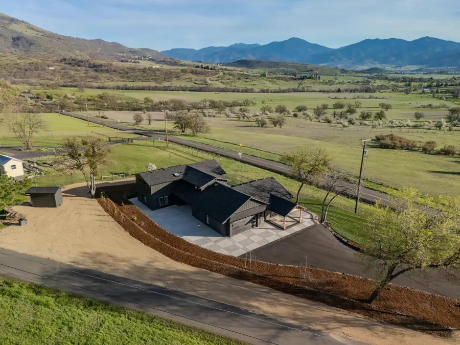 4691 Cherry Lane, Medford, OR 97504 - #2